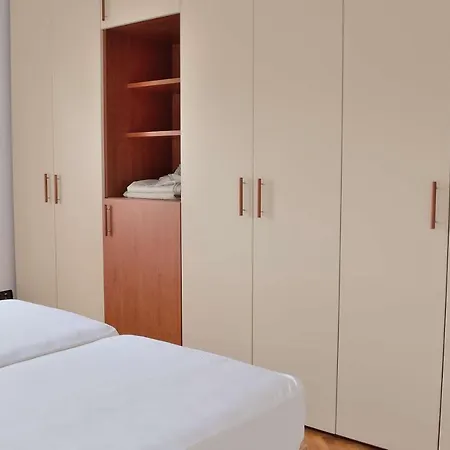 Apartment Flat In Molino Delle Armi Milan